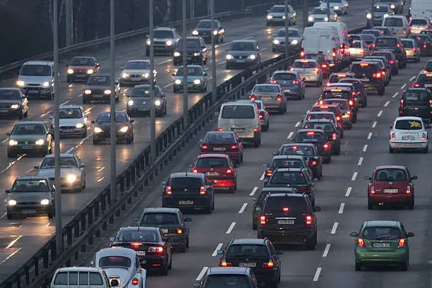 Crisi, coppia vive in auto da 8 mesi